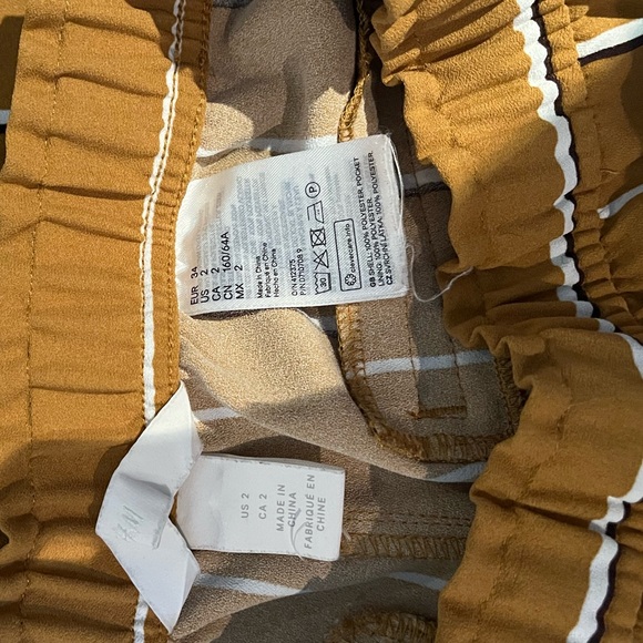 H&M Elastic Waist Dress Pants - Picture 3 of 3